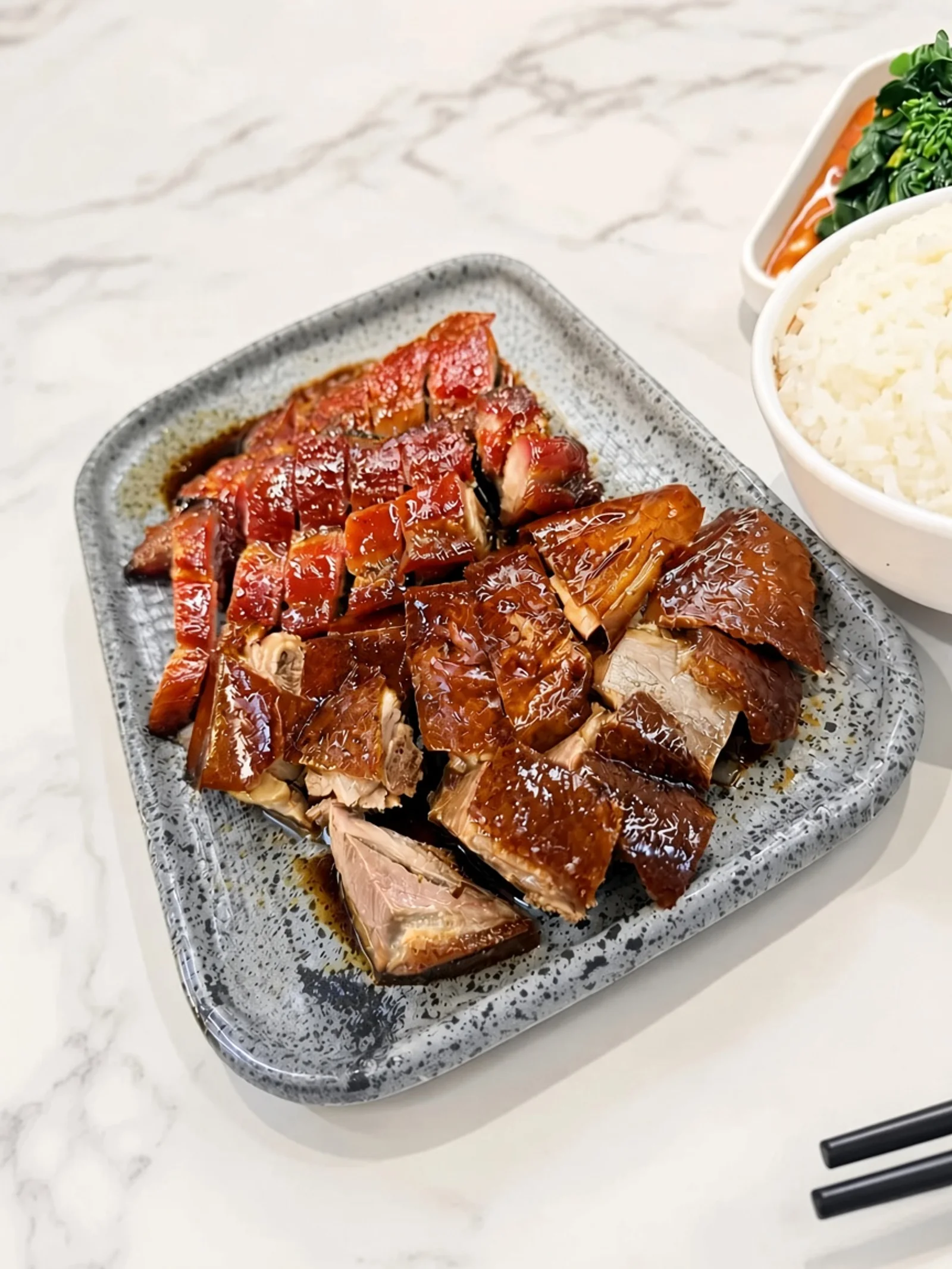 Tabla mixta de char siu y pato asado