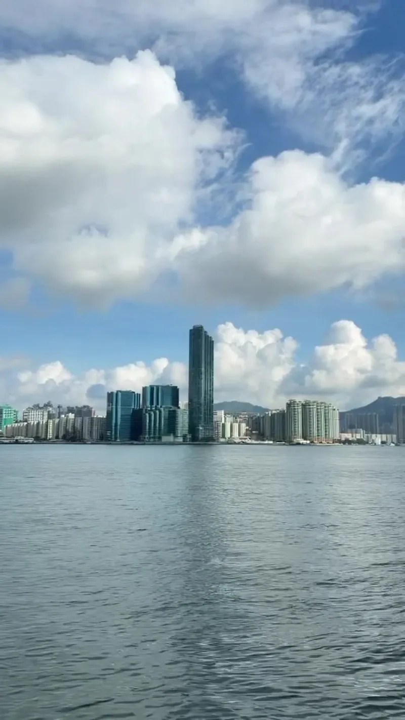 Distant view along the harbour promenade